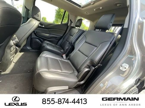 Used 2019 GMC Acadia SLT AWD/4WD image 13
