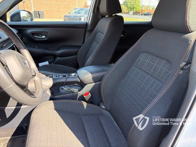 Used 2024 Honda HR-V Sport image 9