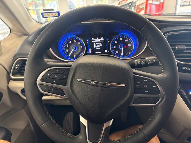 Used 2023 Chrysler Voyager LX FWD image 31