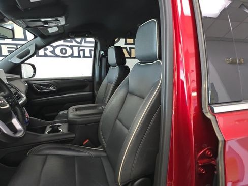 Used 2021 GMC Yukon SLT w/ SLT Luxury Package image 18