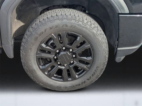 Used 2023 GMC Sierra 2500 Denali w/ Denali Black Diamond Edition image 10