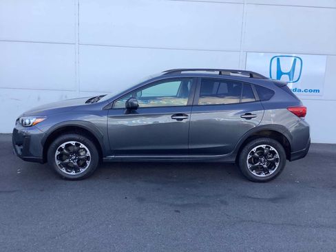 Used 2023 Subaru Crosstrek 2.0i Premium AWD/4WD image 3