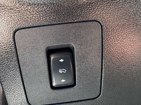 Used 2017 Ford F150 Lariat w/ Equipment Group 502A Luxury image 18