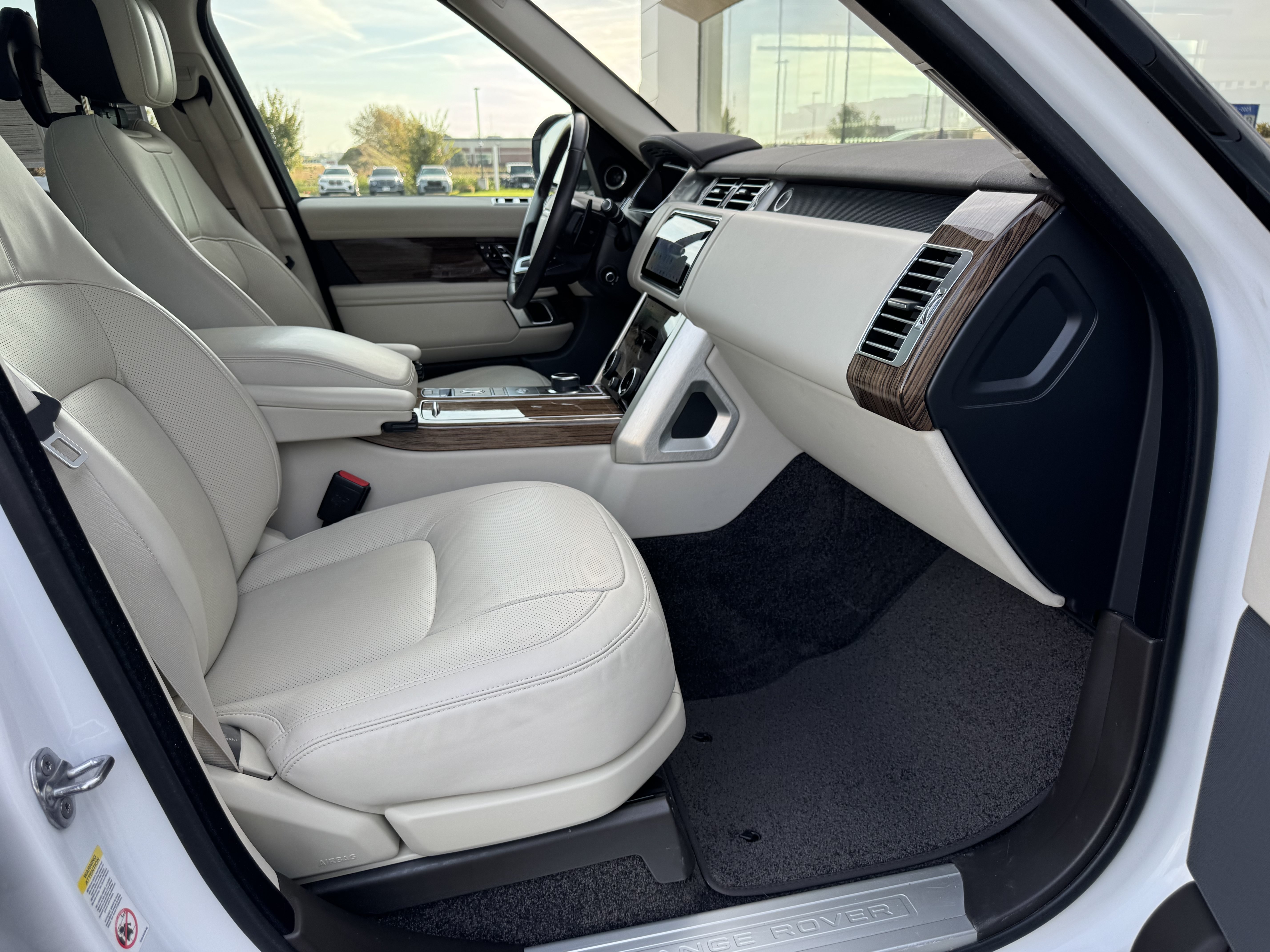 Used 2022 Land Rover Range Rover Westminster Edition AWD/4WD image 3
