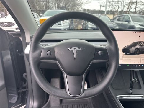 Used 2023 Tesla Model Y Performance image 25