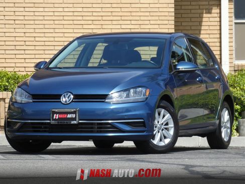 Used 2018 Volkswagen Golf S FWD image 4