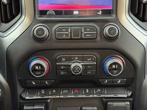 Used 2020 Chevrolet Silverado 1500 RST image 12