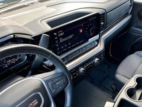 Used 2024 GMC Sierra 1500 SLE AWD/4WD image 32