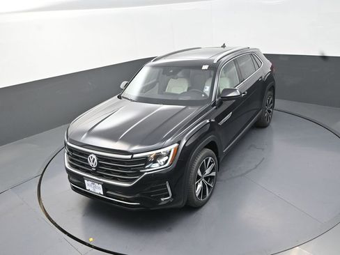 New 2026 Volkswagen Atlas Cross Sport SEL Premium R-Line AWD/4WD image 15