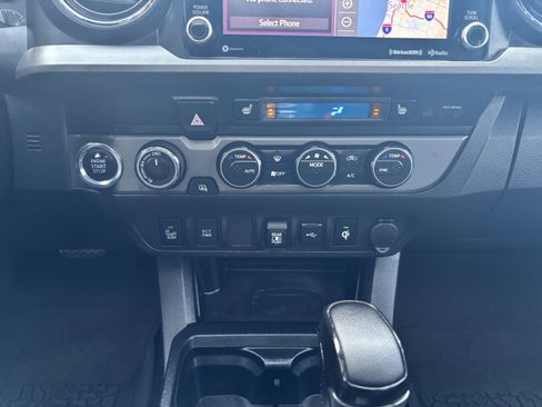 Used 2020 Toyota Tacoma TRD Off-Road image 20