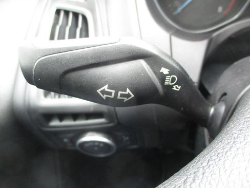 Used 2018 Ford Focus SEL FWD image 21