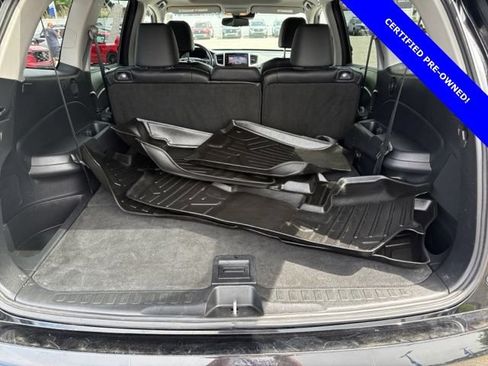 Used 2017 Honda Pilot Touring image 18