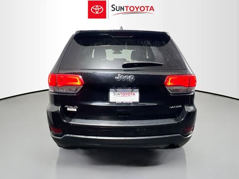 Used 2019 Jeep Grand Cherokee Laredo image 5