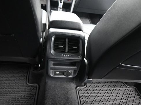 Used 2024 Volkswagen Tiguan SEL R-Line AWD/4WD image 43