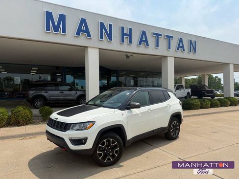 Used 2020 Jeep Compass Trailhawk AWD/4WD image 1