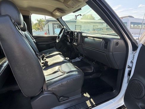 Used 2006 Chevrolet Silverado 3500 W/T w/ Heavy-Duty Power Package image 16