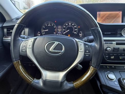 Used 2013 Lexus ES 350 w/ Luxury Pkg image 33