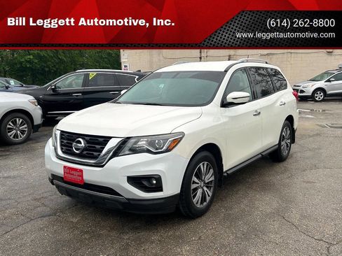 Used 2017 Nissan Pathfinder SV AWD/4WD image 1