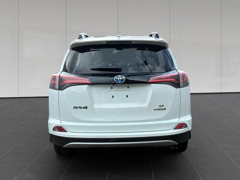 Used 2017 Toyota RAV4 SE AWD/4WD image 4