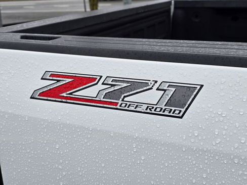 Used 2015 Chevrolet Colorado Z71 AWD/4WD image 13