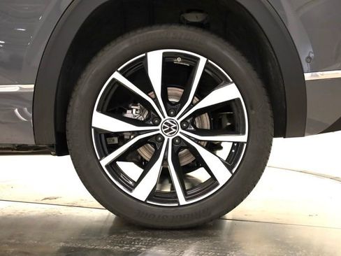 New 2026 Volkswagen Atlas Cross Sport SEL Premium R-Line AWD/4WD image 42
