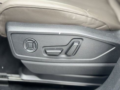 Used 2025 Audi Q5 Premium Plus image 15