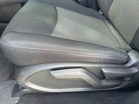 Used 2020 Nissan Pathfinder S FWD image 42