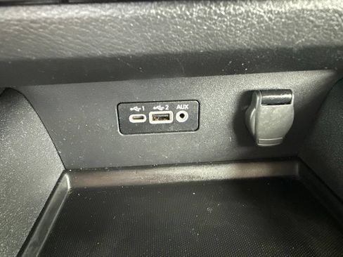 Used 2025 Nissan Altima 2.5 SV FWD image 27