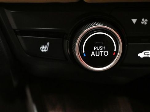 Used 2018 Honda Clarity Plug-In Hybrid image 16