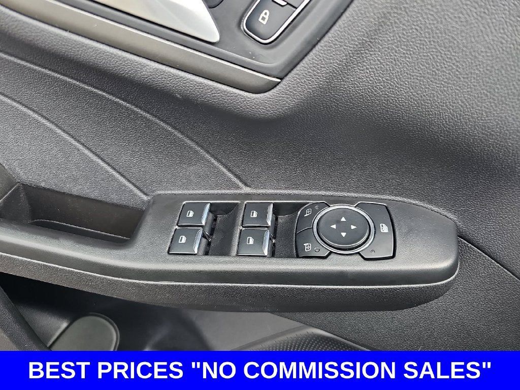 Used 2025 Ford Escape SE FWD image 29