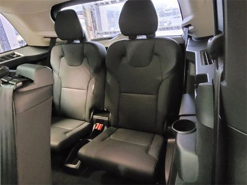 Certified 2025 Volvo XC90 B6 Plus image 15