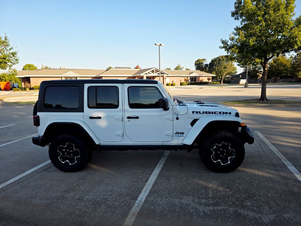 Used 2022 Jeep Wrangler Unlimited Rubicon 4xe w/ Cold Weather Group AWD/4WD image 22