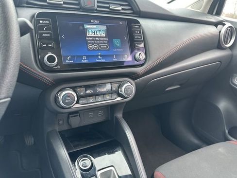 Used 2024 Nissan Versa SR image 39