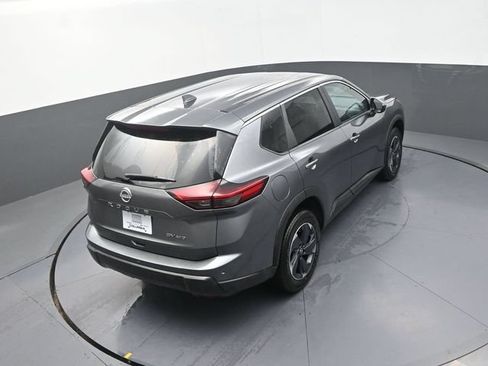 Used 2024 Nissan Rogue SV AWD/4WD image 17