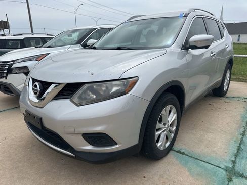 Used 2014 Nissan Rogue SV w/ SV Premium Package AWD/4WD image 2