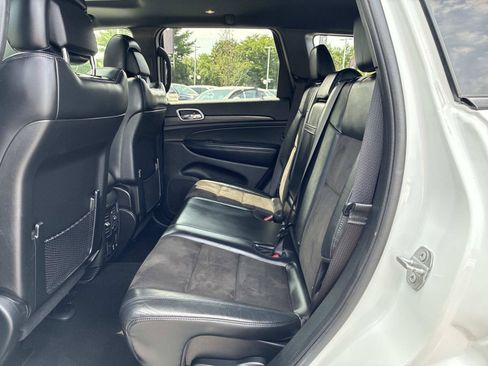 Used 2020 Jeep Grand Cherokee Altitude AWD/4WD image 15