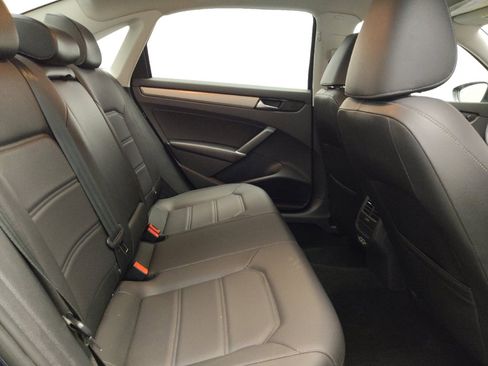 Used 2021 Volkswagen Passat 2.0T SE image 19