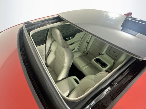 Used 2019 Volvo S60 T5 Momentum w/ Multimedia Package FWD image 26