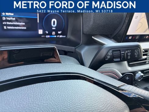 Used 2025 Ford Explorer ST image 32