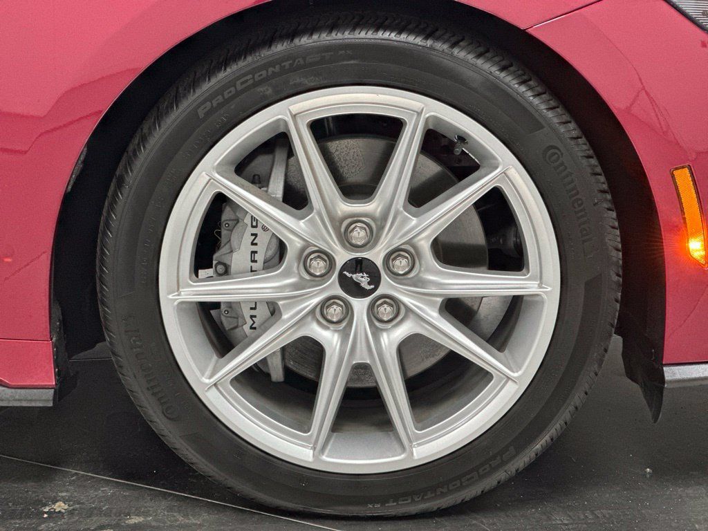 Used 2025 Ford Mustang GT Premium RWD image 25