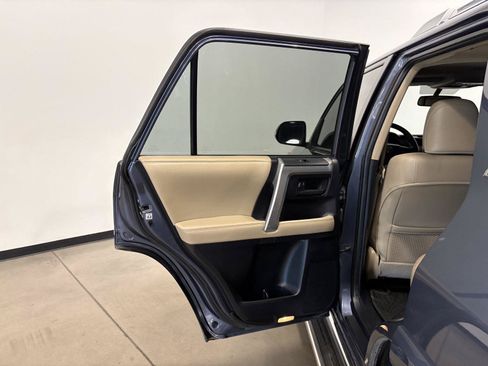 Used 2013 Toyota 4Runner Limited AWD/4WD image 31