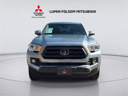 Used 2022 Toyota Tacoma SR5 RWD image 8