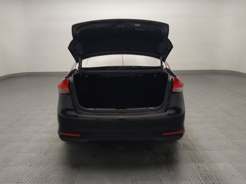 Used 2017 Kia Forte LX FWD image 29