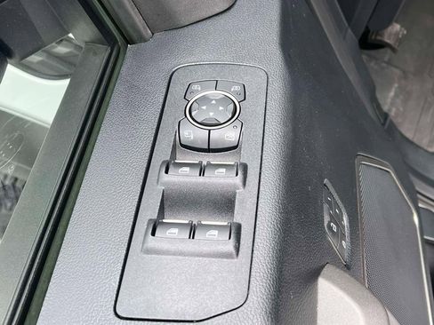 Used 2018 Ford F150 Raptor w/ Equipment Group 802A Luxury image 23