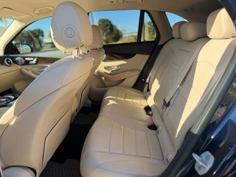 Used 2016 Mercedes-Benz GLC 300 image 17