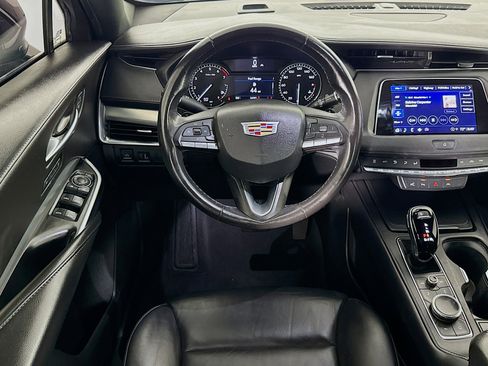 Used 2022 Cadillac XT4 Premium Luxury w/ Enhanced Visibility Package image 16