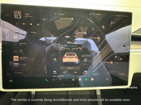 Used 2023 Tesla Model X image 19