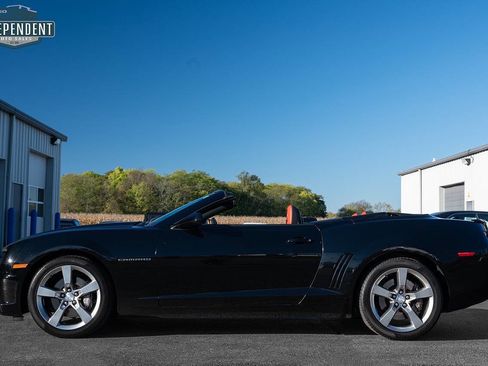 Used 2011 Chevrolet Camaro SS w/ RS Package image 5