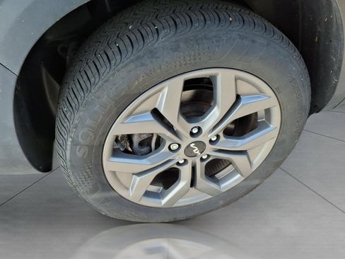 Used 2024 Kia Seltos S AWD/4WD image 5