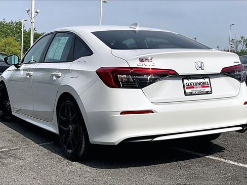 Used 2023 Honda Civic Sport image 11